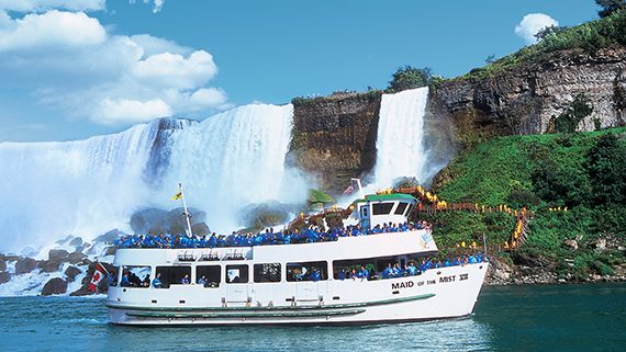 Day 06 – Visit the Famous Niagara Falls